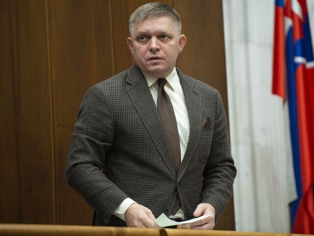 Fico dal vyradiť zo schôdze desiatky bodov, opozícia sa hnevá