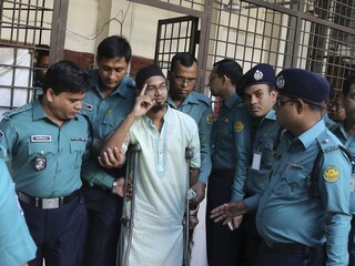 Islamistov odsúdili za útok v Bangladéši, dostali trest smrti