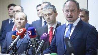 Maďarské strany podpísali memorandum, povedie ich Bárdos