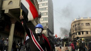 Demisia irackého premiéra nestačí, demonštranti chcú nové voľby