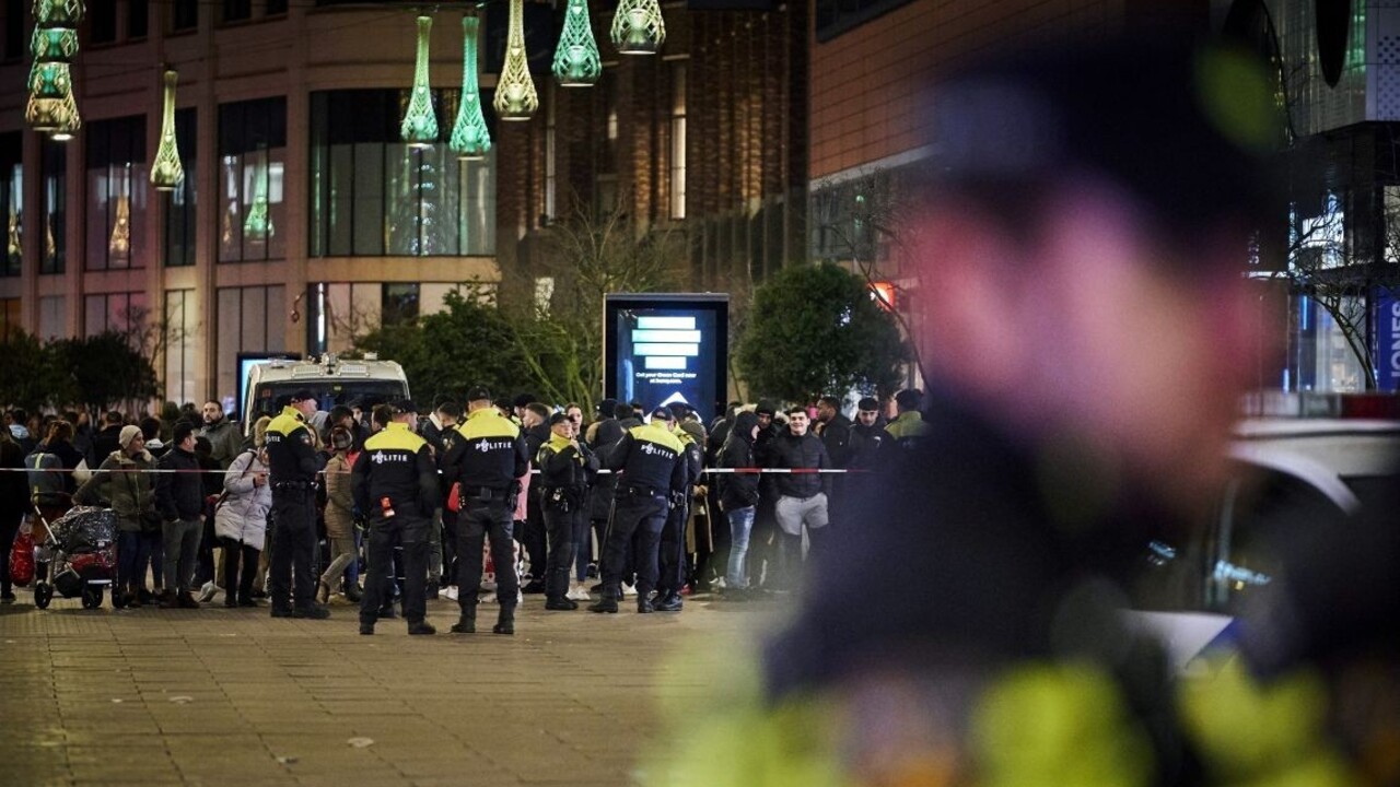 Zatkli muža, ktorý mal dobodať tínedžerov. Ide o bezdomovca