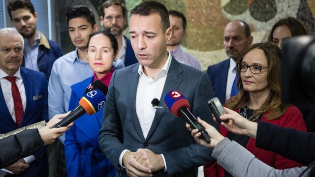 Exporadca premiéra i rektorka. Dobrá voľba odovzdala kandidátku