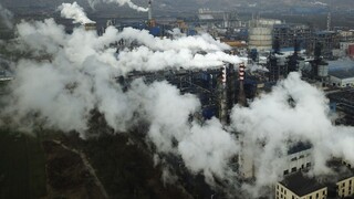 Cieľ v boji proti otepľovaniu zrejme nesplníme, priznala EÚ