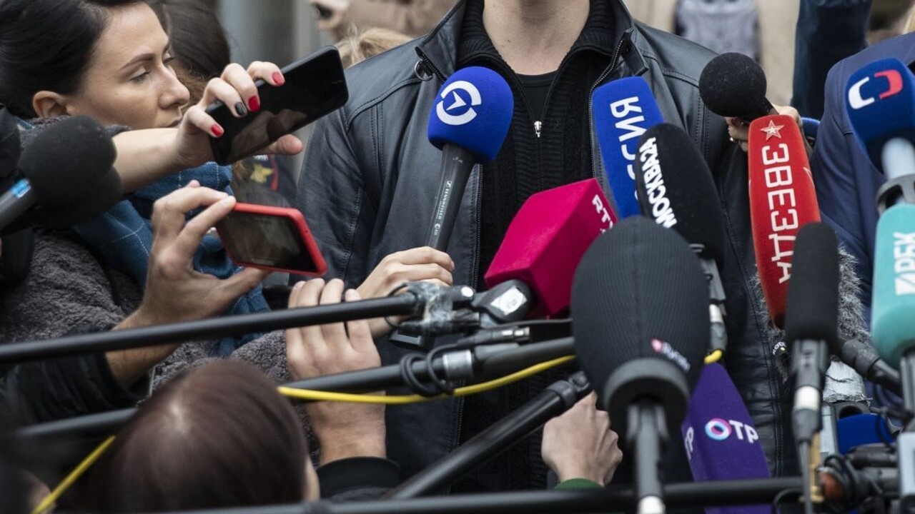 Trestajme médiá za škandalizáciu justície, navrhli v Rusku
