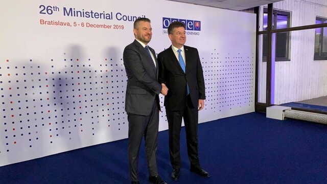 Pellegrini otvoril zasadnutie OBSE, Bratislava zažíva obmedzenia