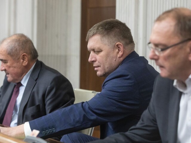 Vedel, že ho pred voľbami obvinia. Politici reagujú na Fica
