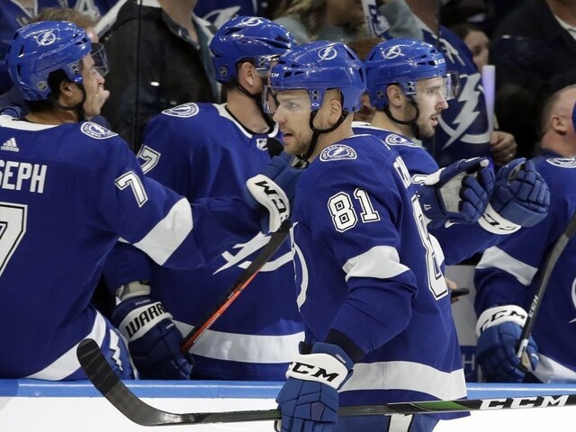 NHL: Tampa napriek gólu a asistencii Černáka podľahla Minnesote