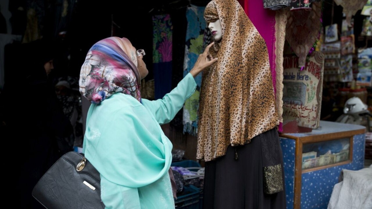 Dievča chcelo na českej škole nosiť hidžáb, posúdil to najvyšší súd