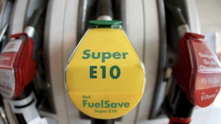 Benzín E10, Mercedes GLC a VW T-Roc R