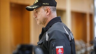 Lučanský stojí za policajtmi. Skutok sa stal, odkazuje politikom