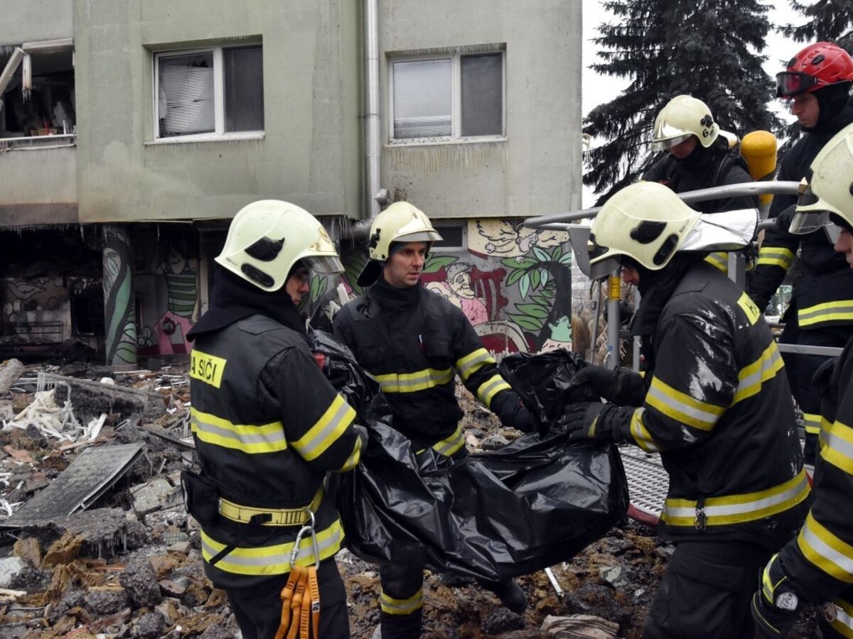 V ruinách nikoho nenašli, okolité byty si môžu ísť ľudia zabezpečiť