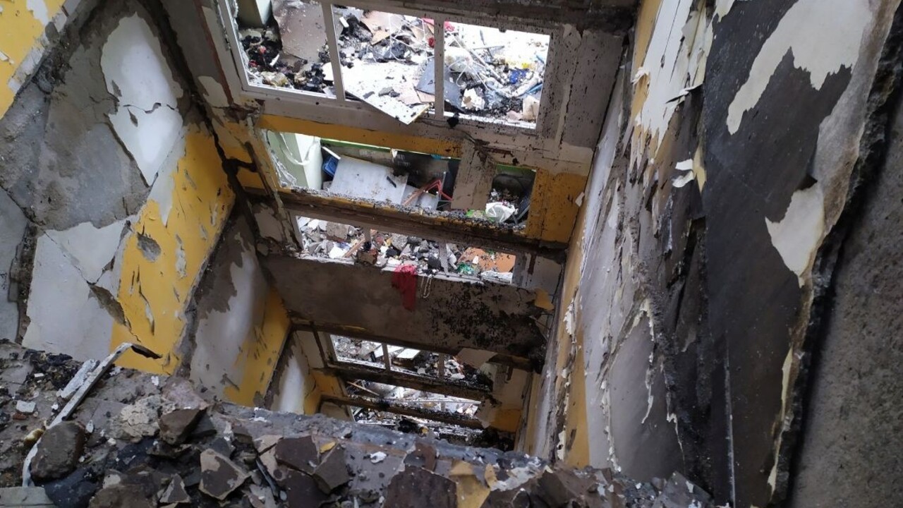 Ako po apokalypse. Takto to vyzerá v zničenej prešovskej bytovke