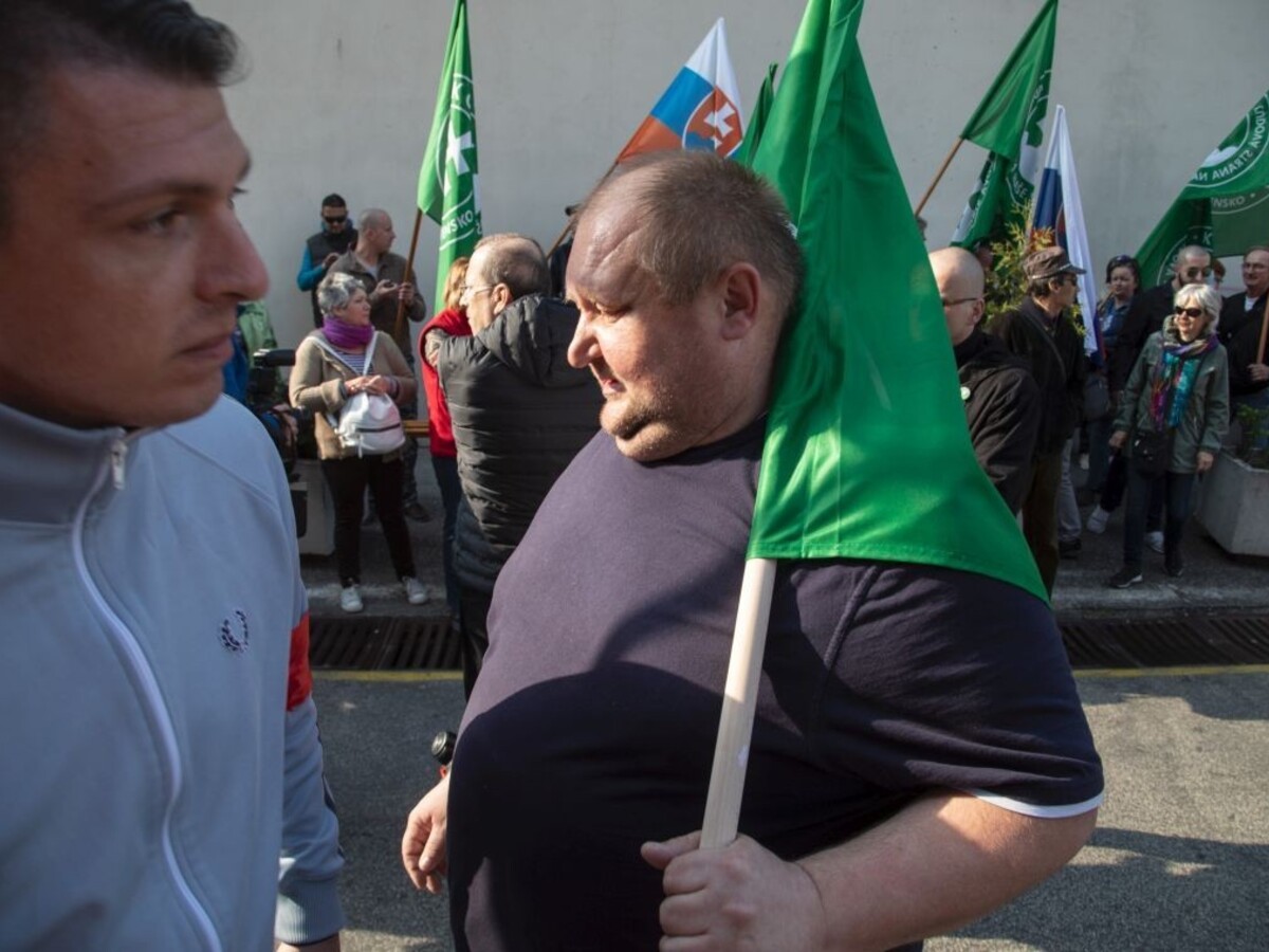 Kotlebovcom v Petržalke zmarili plány, príde i mestská polícia