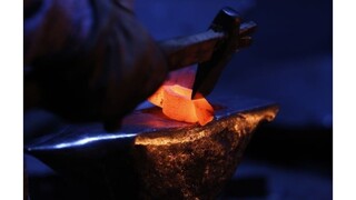 Klesáme už tretí mesiac, nedarí sa najmä odvetviu výroby kovov