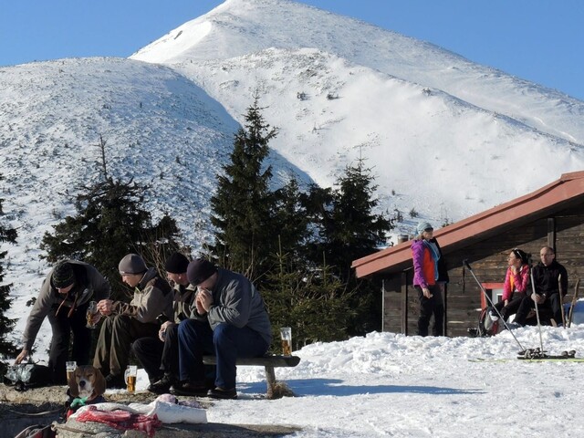 Zastavte prestavbu Hrnčiarovej chaty, žiada OĽANO. Rezort reaguje