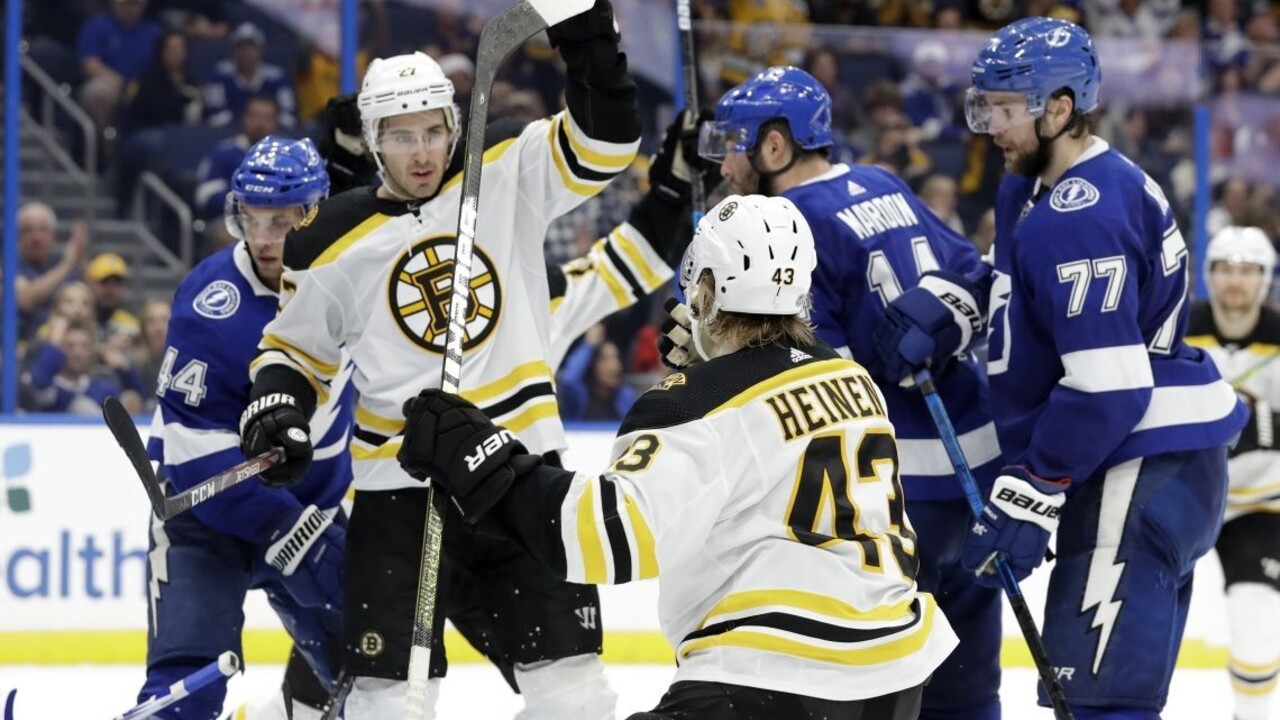 NHL: Chára a Černák sa stretli na ľade, Detroit prelomil sériu prehier