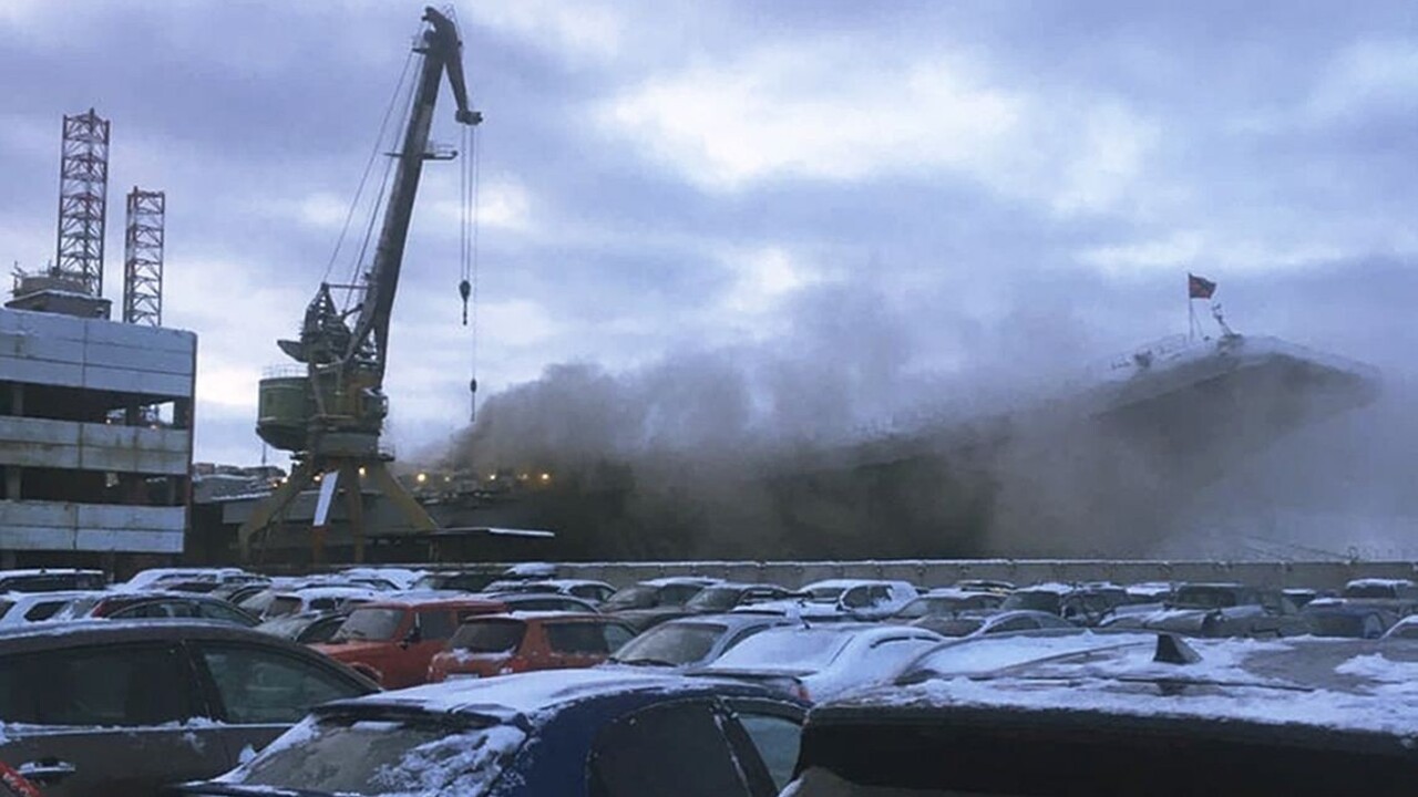 Požiar na ruskej lodi má druhú obeť, muž evakuoval robotníkov