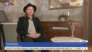 Portrét speváka Tomáša Klusa