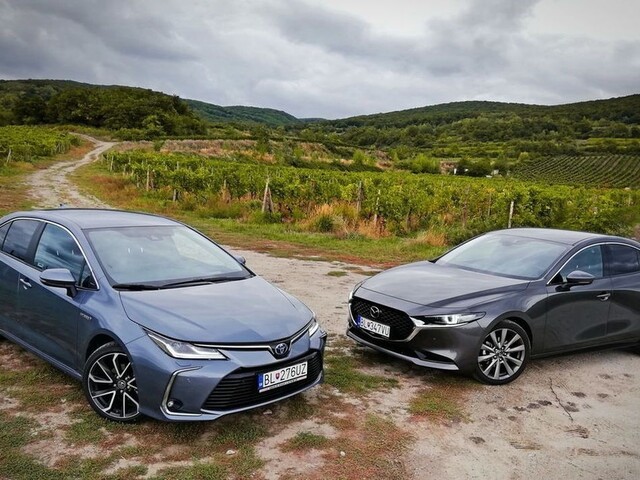 Mazda3 verzus Toyota Corolla Hybrid a SSangYong Tivoli