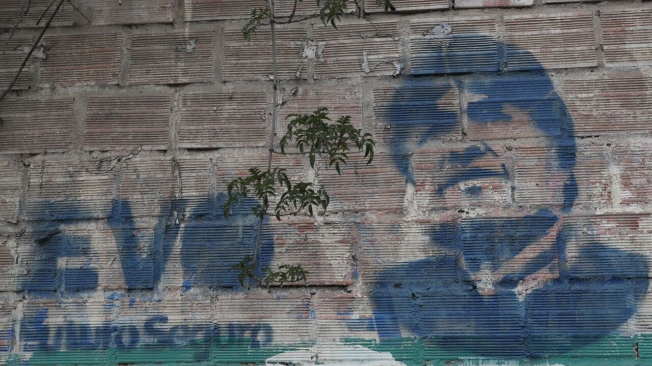 Vzbura a terorizmus. Na exprezidenta Bolívie vydajú zatykač