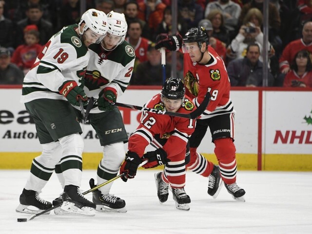 NHL: Chicago zastavilo sériu prehier, Kane sa blysol hetrikom