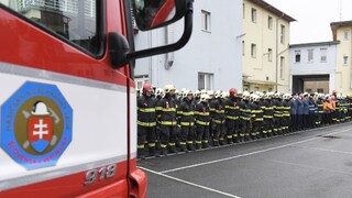 Rokovanie vlády aj o platoch hasičov a záchranárov