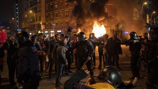 Počas El Clásico demonštrovali separatisti, hlásia zranených