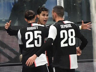 Ronaldo vzlietol do vzduchu a skóroval proti zákonom fyziky