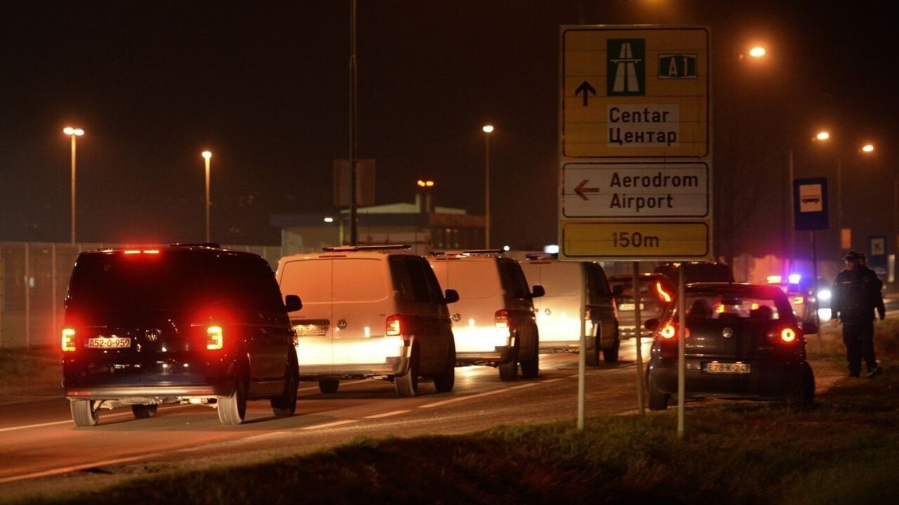 Džihádistov transportovali do rodnej krajiny za prísnych opatrení