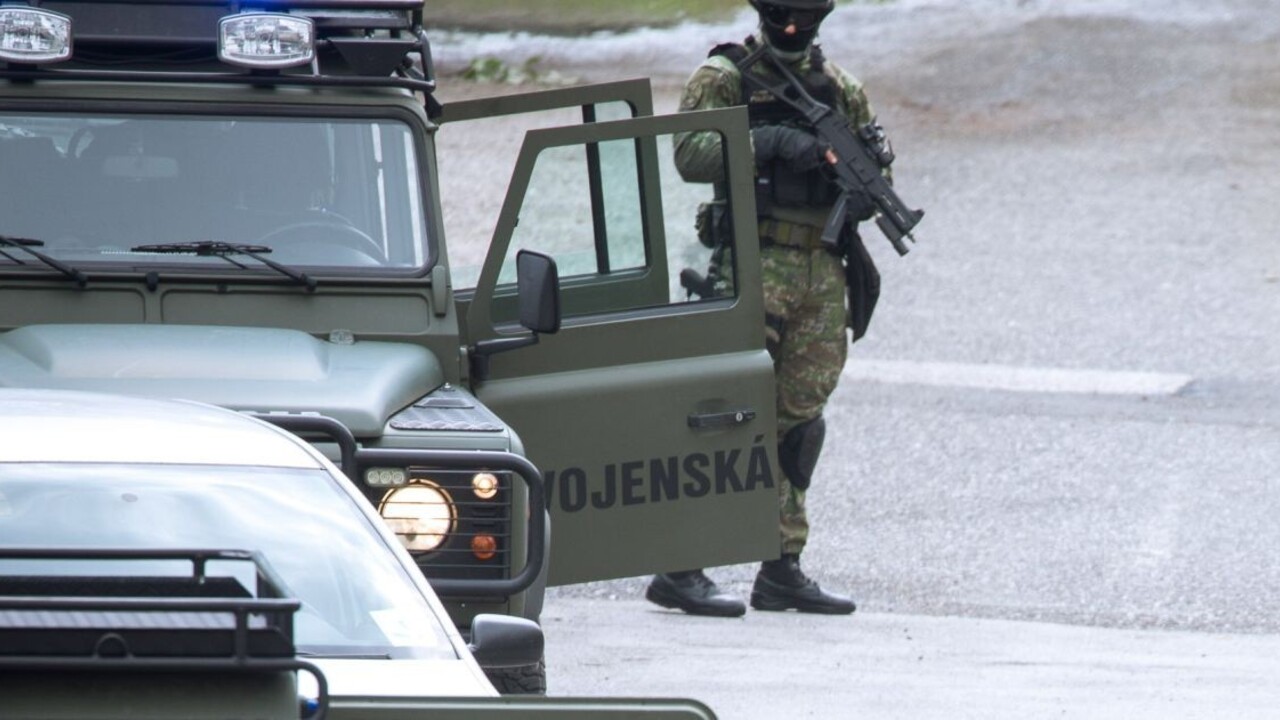 Vojenským policajtom vynovia autopark, rezort uzavrel zmluvy