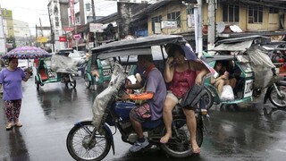 Vianoce bez elektriny. Po tajfúne Kammuri udrel na Filipíny ďalší