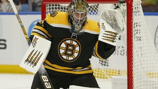 NHL: Boston vyhral s čistým kontom, Halák sa stal hrdinom zápasu