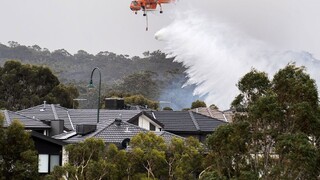 Austrália naďalej čelí požiarom a horúčavám, úrady nariadili evakuáciu