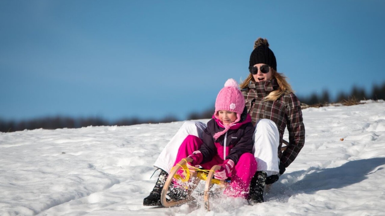 Polícia sa presúva na lyžiarske svahy, bude tam hliadkovať