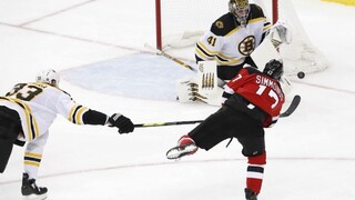 NHL: Bostonu nestačilo 42 zákrokov Haláka, prehral po nájazdoch