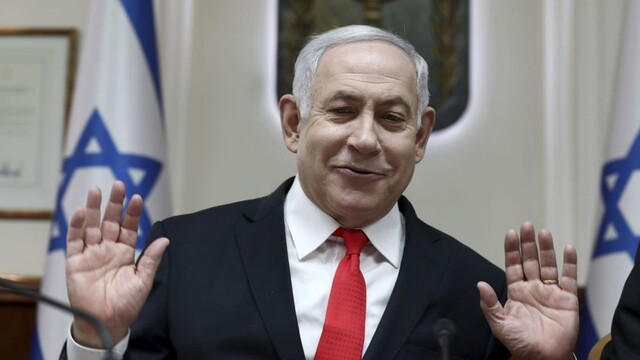 Netanjahu požiada o imunitu, s ňou by ho súdili až po voľbách
