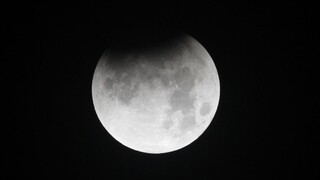 Indiu neodradila havária modulu, ohlásila novú lunárnu misiu