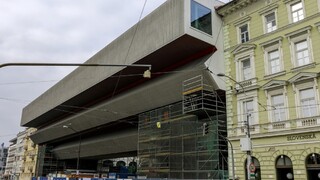 SNG dokončia neskôr a bude drahšia. Rezort vysvetľuje, prečo