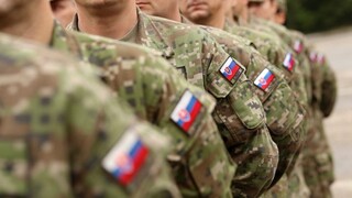 Ak napätie v Iraku stúpne, SNS otvorí otázku stiahnutia vojakov