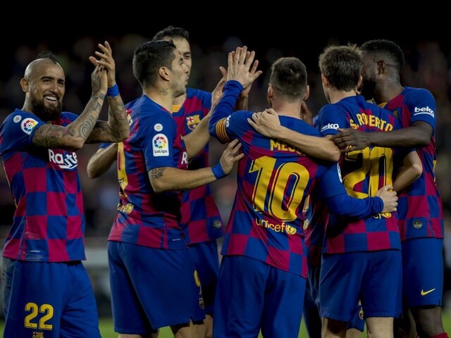 Barcelona trénovala netradične, na štadión prišli aj diváci