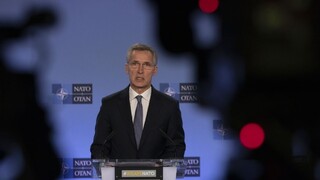 NATO stiahne časť ľudí z Iraku. Mohli by sa stať terčom, uvádza