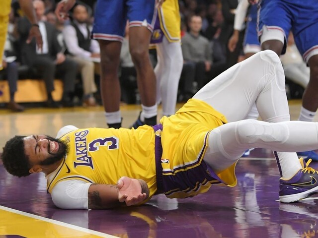 NBA: Lakers zdolali New York, no prišli o Davisa