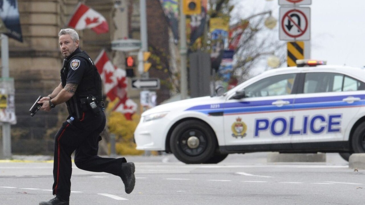 Mŕtvy a vážne zranení, hlásia po streľbe v metropole Kanady