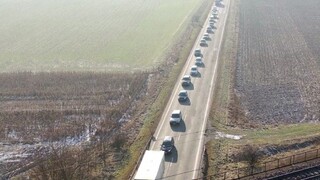 Kamionisti pokračujú v blokáde ciest, nesplnili ich požiadavky