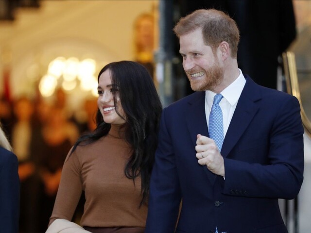 Kráľovnú vraj rozhodnutie Harryho a Meghan prekvapilo i sklamalo