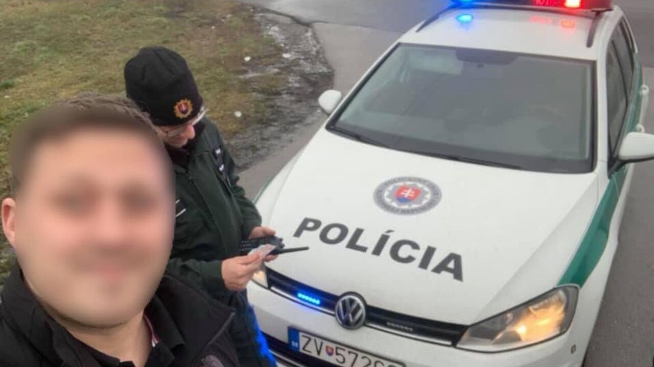 Nádejný budúci poslanec ĽSNS nadával a fotografoval policajtov