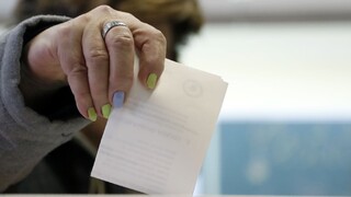 Účasť na referende v Sliači o americkej základni je vysoká, komisia pridala urnu navyše