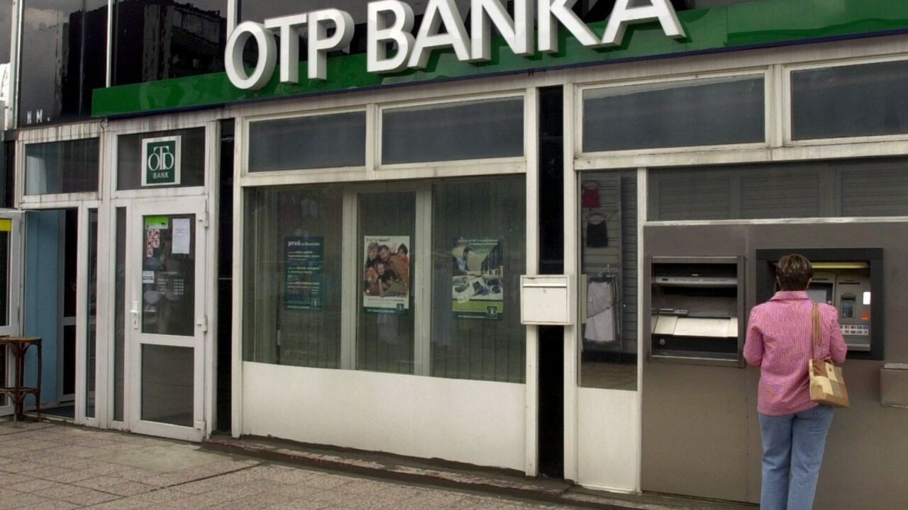 OTP Banka bankomat (1140px) TASR/Štefan Puškáš