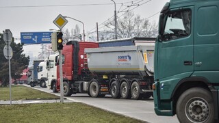 Autodopravcovia našli kompromis, vstúpili do výstražného štrajku