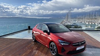 Nový Opel Corsa a Škoda Superb plug-in hybrid